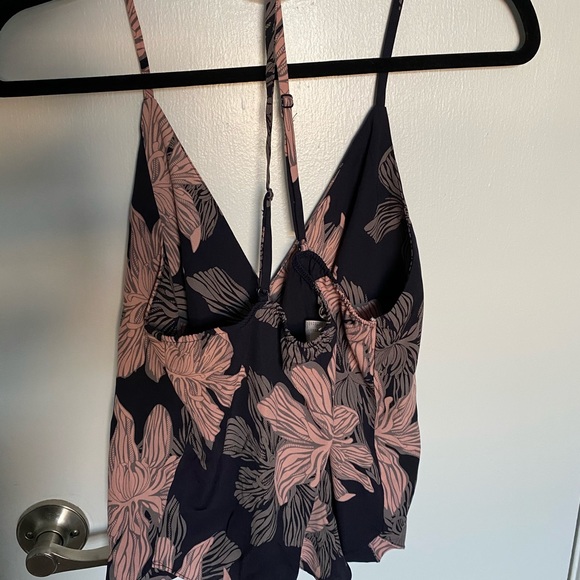 NWOT F21 front wrap tank - Picture 2 of 2